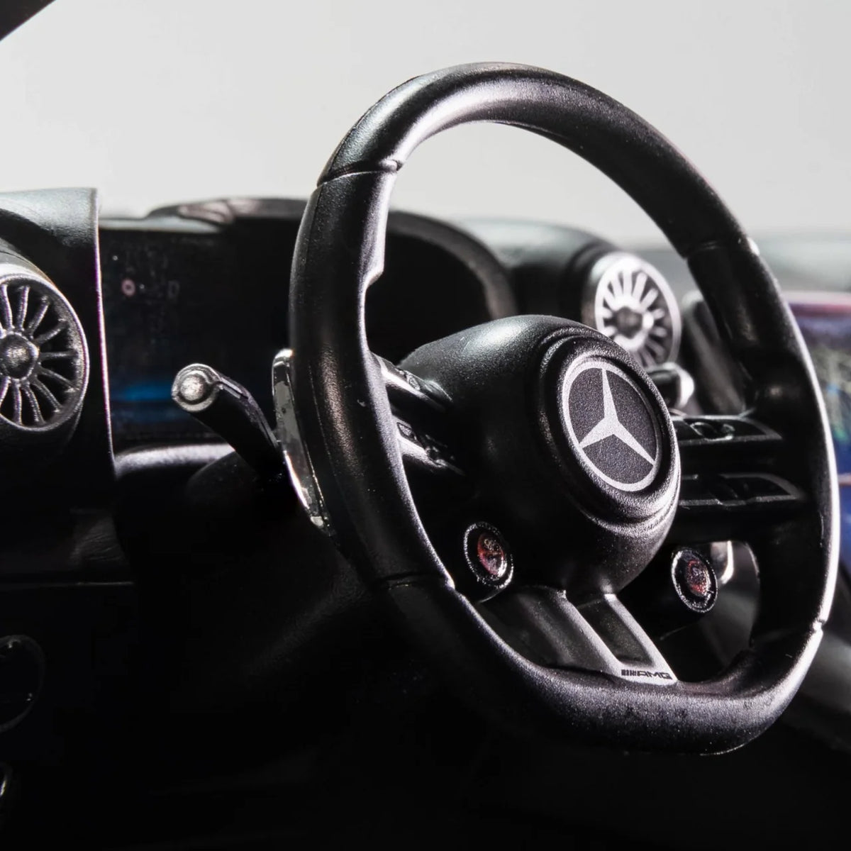 NZG Mercedes Benz AMG GT63 Pro (C192) Opalith White Bright 1:12