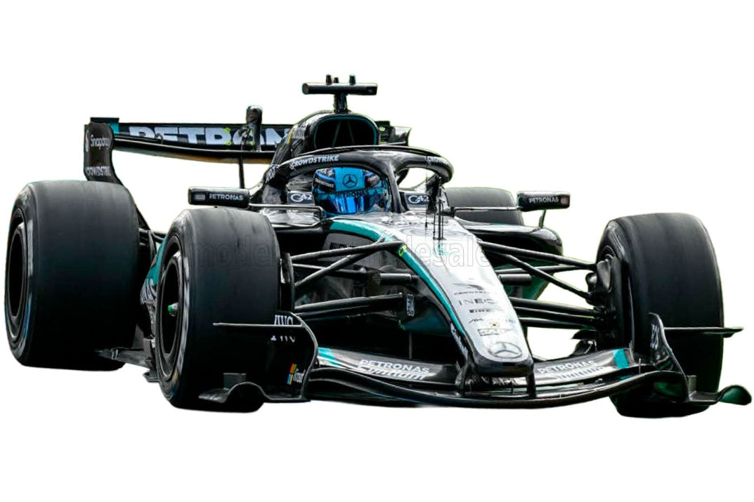 Bburago Mercedes W17E Team Mercedes-AMG Petronas #63 Season 2026 (Russell) 1:18 WITH DISPLAY
