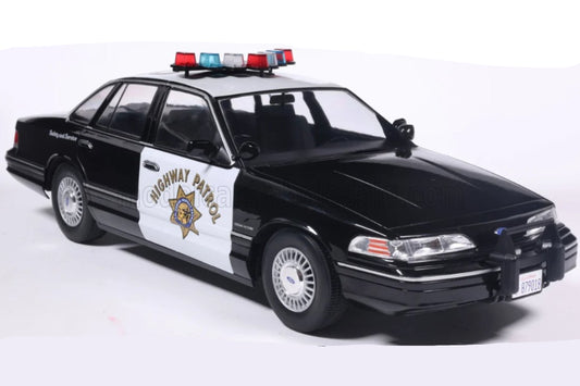 MCG 1993 Ford Crown Victoria California Highway Patrol Black & White 1:18
