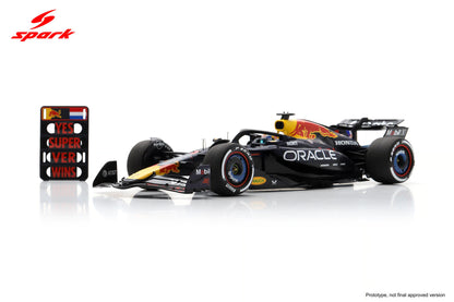 Spark-Model F1 RB21 Team Oracle Red Bull Racing #1 WINNER Abu Dhabi GP 2025 (Verstappen) 1:18