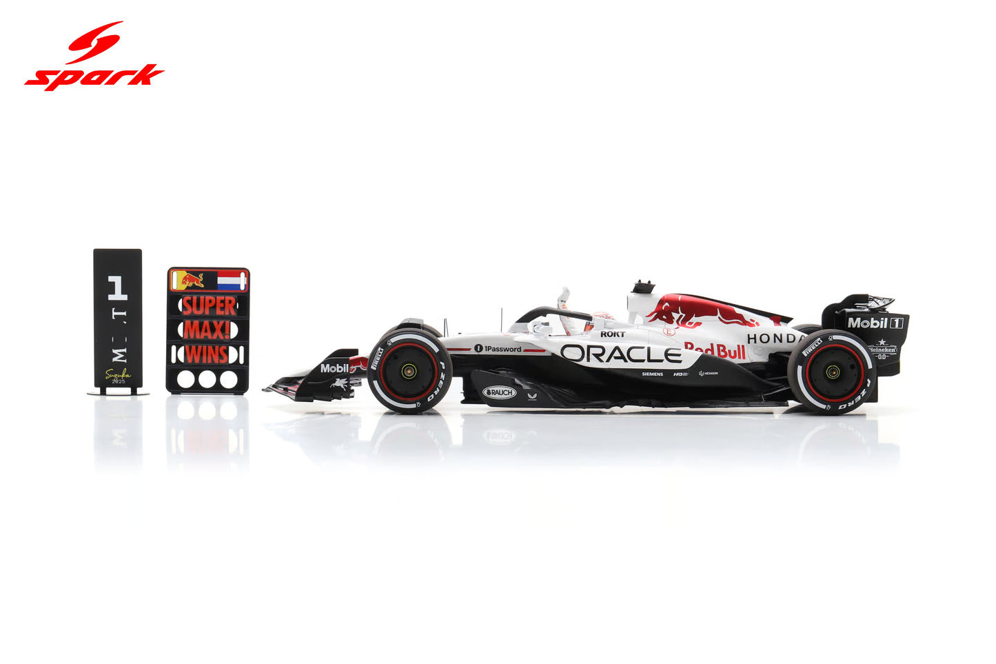 Spark-Model F1 RB21 Team Oracle Red Bull Racing #1 Winner Japan GP 2025 (Verstappen) 1:18 WITH DISPLAY