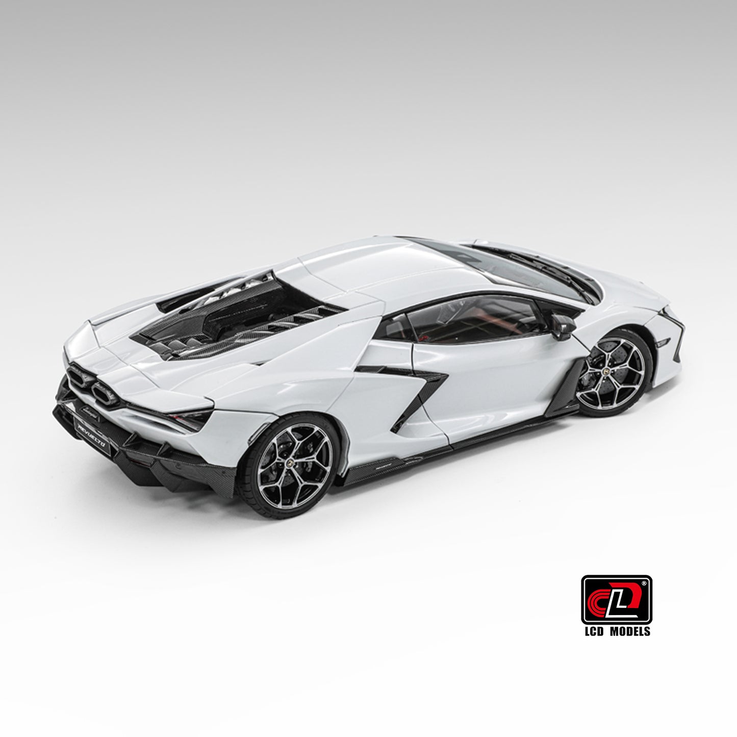 LCD 2024 Lamborghini Revuelto White 1:18
