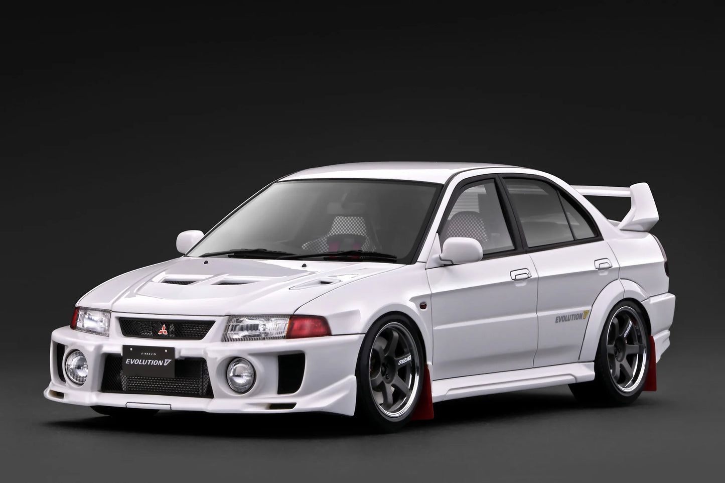 Ignition-Model Mitsubishi Lancer Evolution V (CP9A) White 1:18