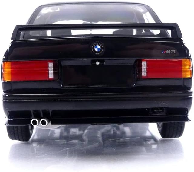 Minichamps 1989 BMW M3 (E30) Street Evo Blue Metallic 1:18