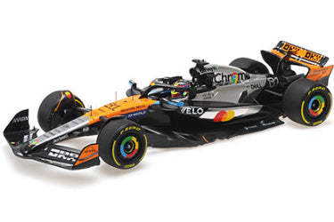 Minichamps Mclaren F1 Team MCL39 Orange O. Piastri 2nd British GP 2025 1:18