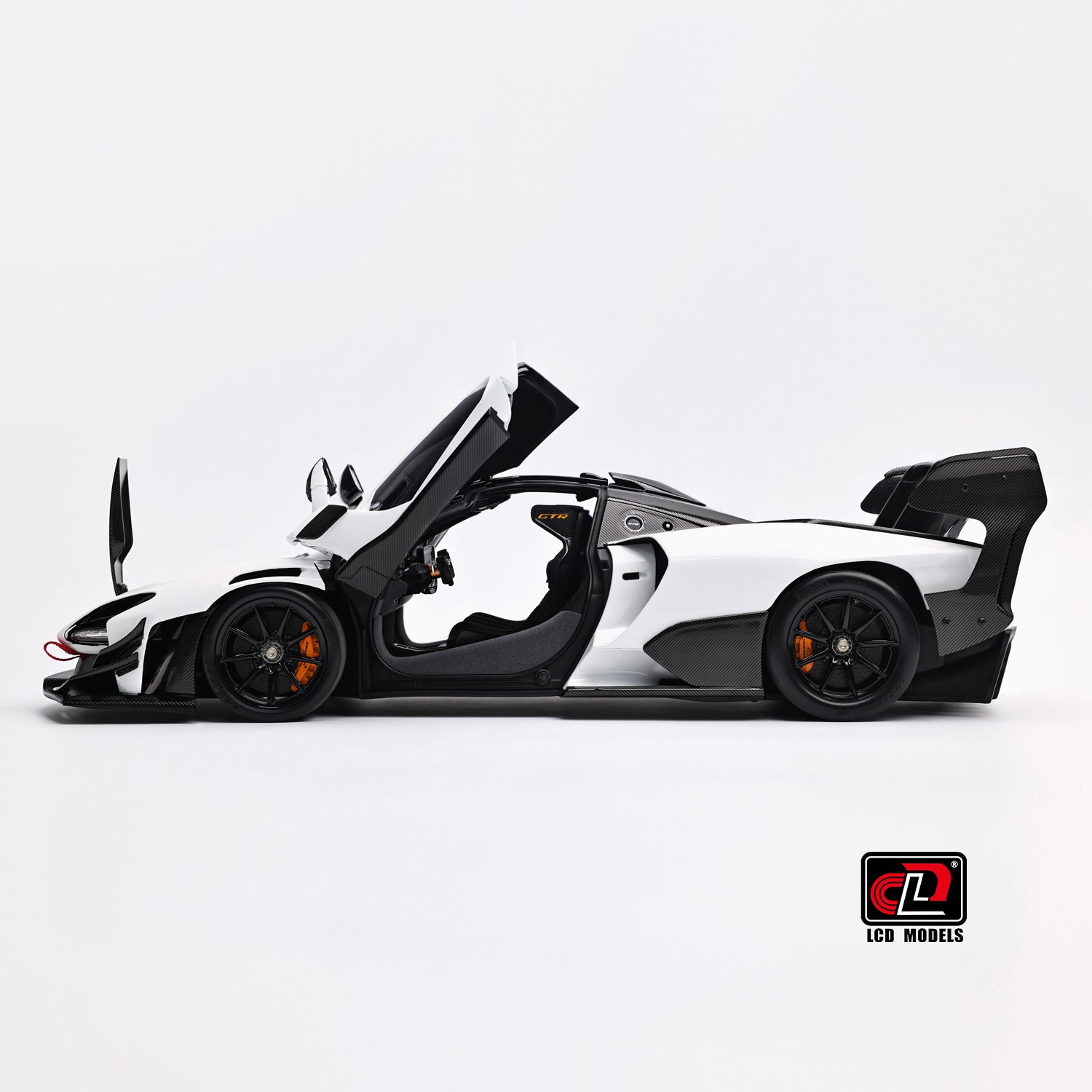 LCD Mclaren Senna GTR White 1:18 – STM Diecast