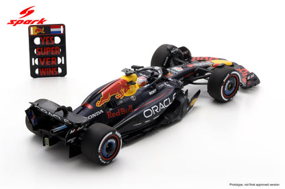 Spark-Model F1 RB21 Team Oracle Red Bull Racing #1 WINNER Abu Dhabi GP 2025 (Verstappen) 1:18