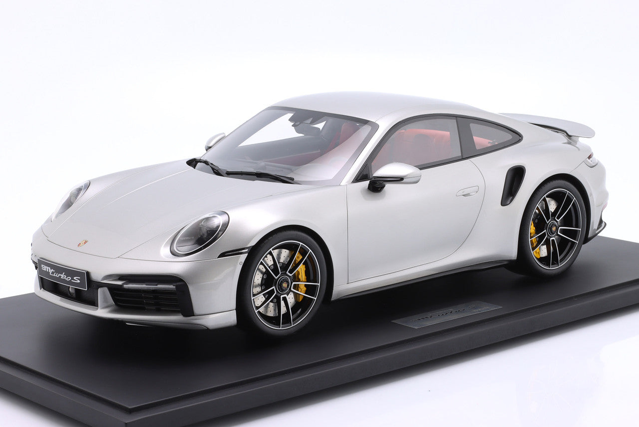 GT Spirit 2020 Porsche 911 992 Turbo S GT Silver 1:8
