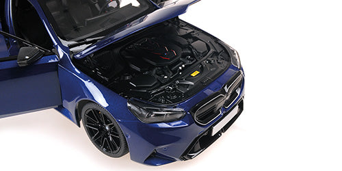Minichamps 2024 BMW M5 (G90) Marina Bay Blue Metallic 1:18