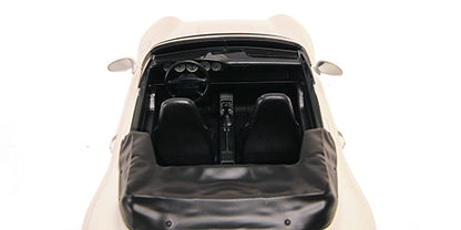 Minichamps 1994 Porsche 911 (993) Carrera Cabriolet White 1:18