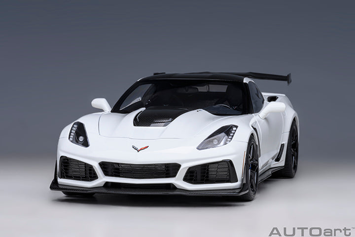 AUTOart Chevy Corvette ZR1 Arctic White 1:18