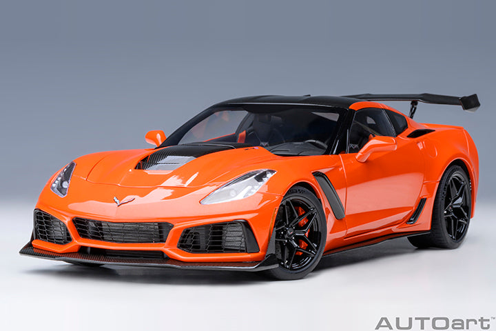 AUTOart Chevy Corvette ZR1 Sebring Orange Tintcoat 1:18 – STM Diecast