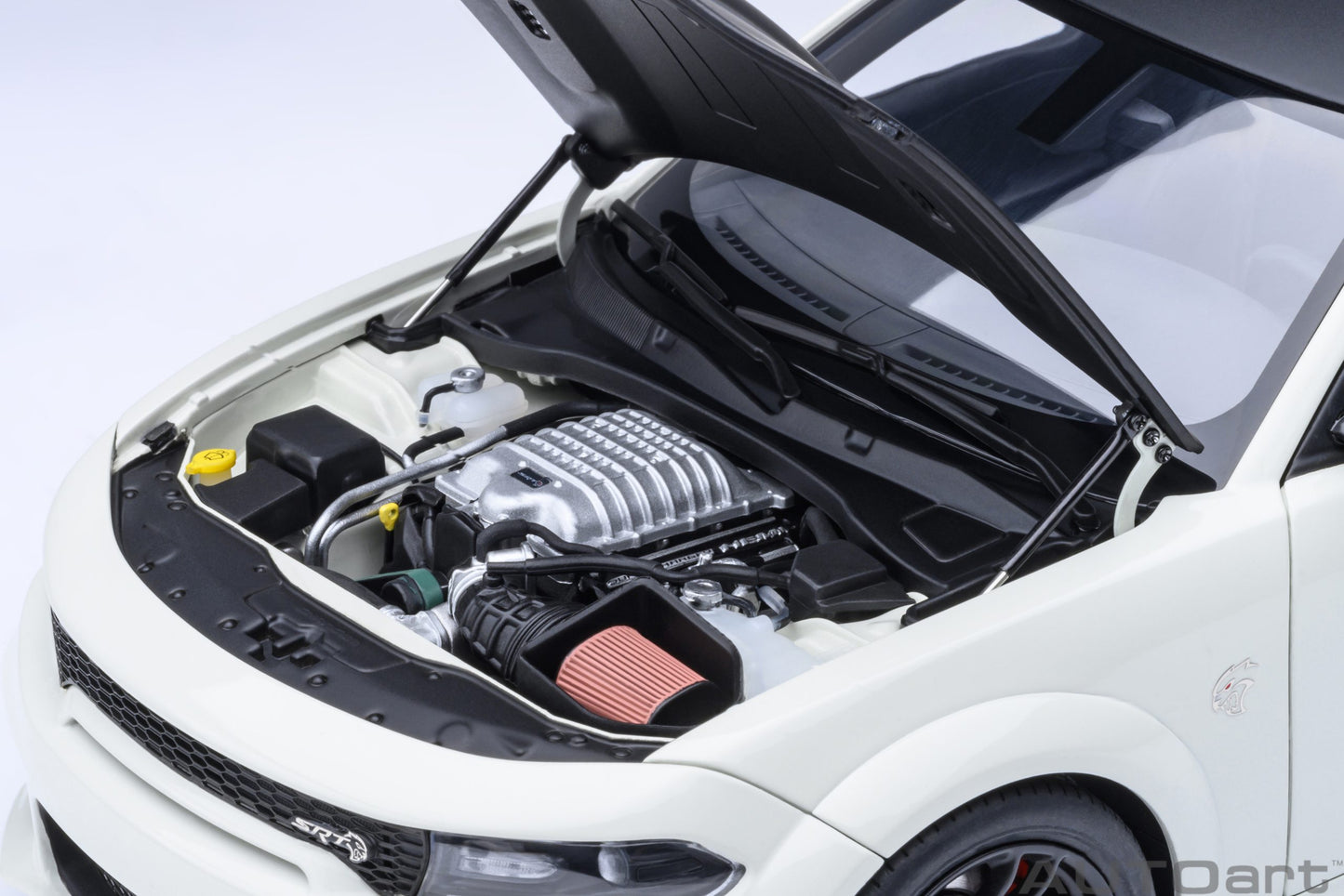 AUTOart Dodge Charger SRT Hellcat Redeye Jailbreak Knuckle White 1:18