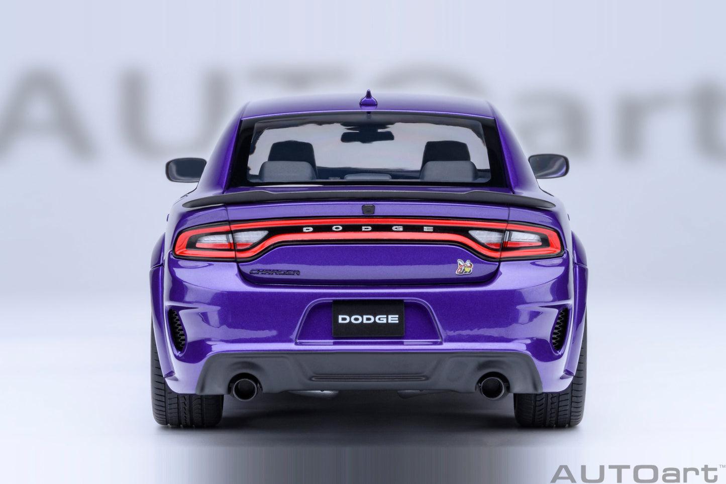 AUTOart Dodge Charger R/T Scat Pack Widebody Plum Crazy Purple 1:18