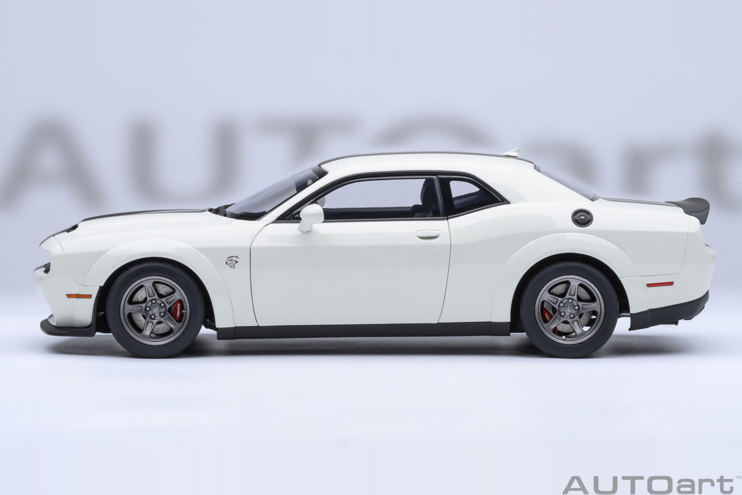 AUTOart 2023 Dodge Challenger SRT Super Stock Knuckle White 1:18