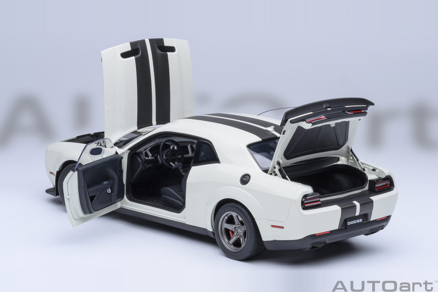 AUTOart 2023 Dodge Challenger SRT Super Stock Knuckle White 1:18