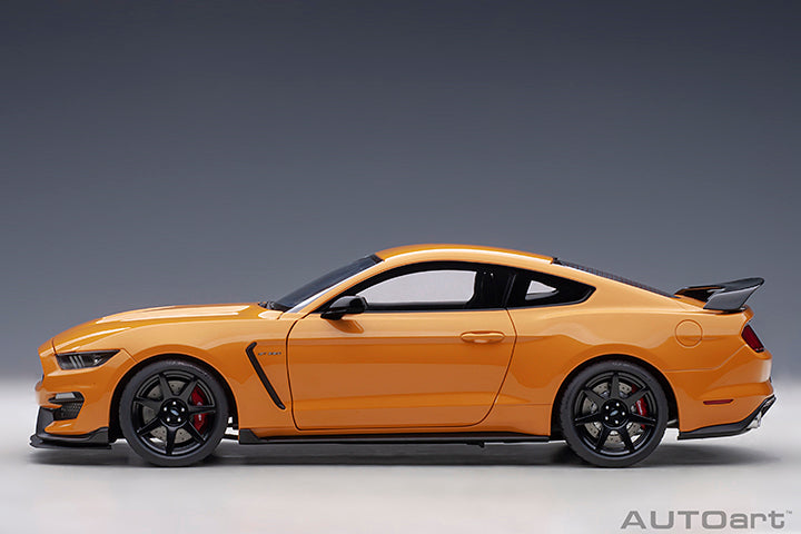 AUTOart Ford Shelby Mustang GT500 Cyber Orange 1:18
