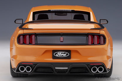 AUTOart Ford Shelby Mustang GT500 Cyber Orange 1:18