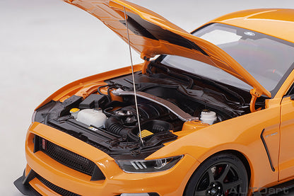AUTOart Ford Shelby Mustang GT500 Cyber Orange 1:18