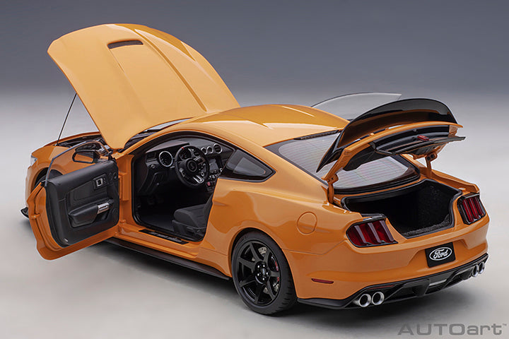 AUTOart Ford Shelby Mustang GT500 Cyber Orange 1:18