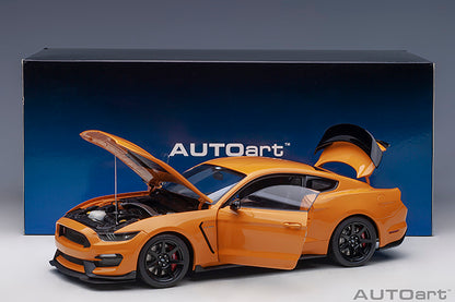 AUTOart Ford Shelby Mustang GT500 Cyber Orange 1:18