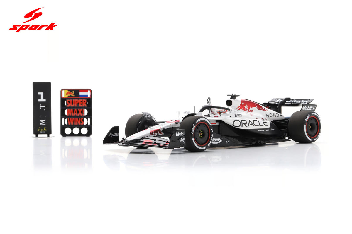 Spark-Model F1 RB21 Team Oracle Red Bull Racing #1 Winner Japan GP Spark-Model F1 RB21 Team Oracle Red Bull Racing #1 Winner Japan GP