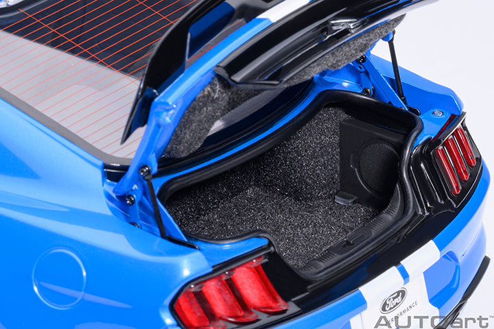 AUTOart Ford Shelby Mustang GT500 Grabber Blue 1:18
