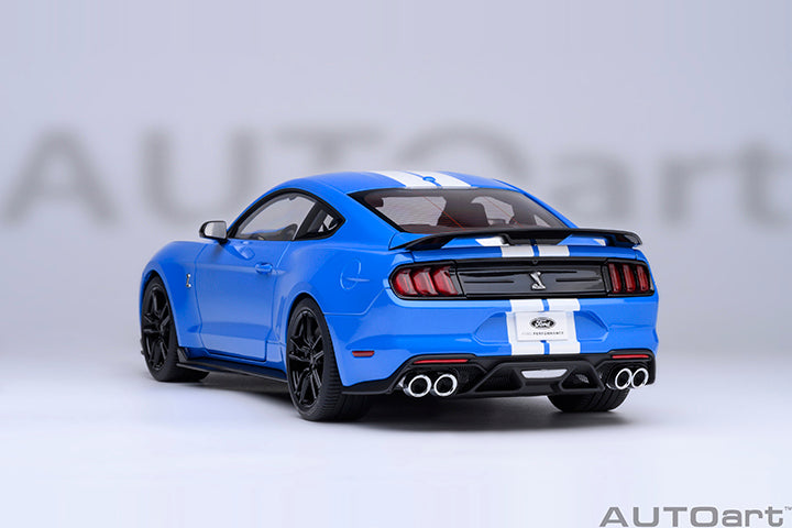 AUTOart Ford Shelby Mustang GT500 Grabber Blue 1:18