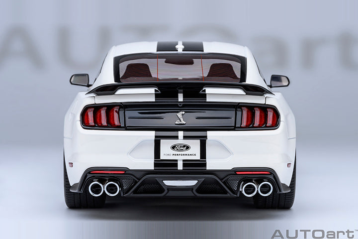 AUTOart Ford Shelby Mustang GT500 Oxford White 1:18