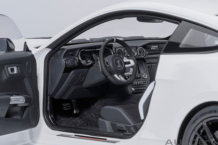 AUTOart Ford Shelby Mustang GT500 Oxford White 1:18