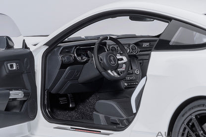 AUTOart Ford Shelby Mustang GT500 Oxford White 1:18