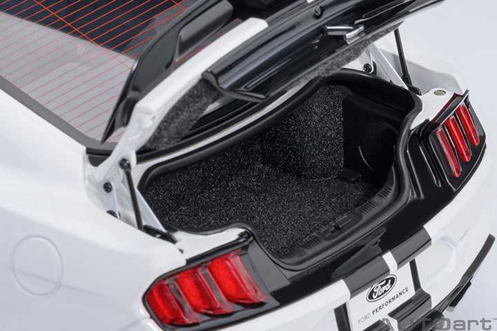 AUTOart Ford Shelby Mustang GT500 Oxford White 1:18 – STM Diecast