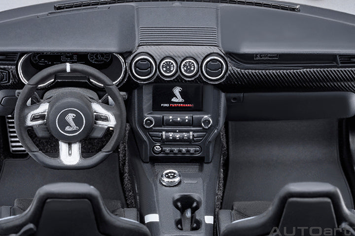 AUTOart Ford Shelby Mustang GT500 Oxford White 1:18