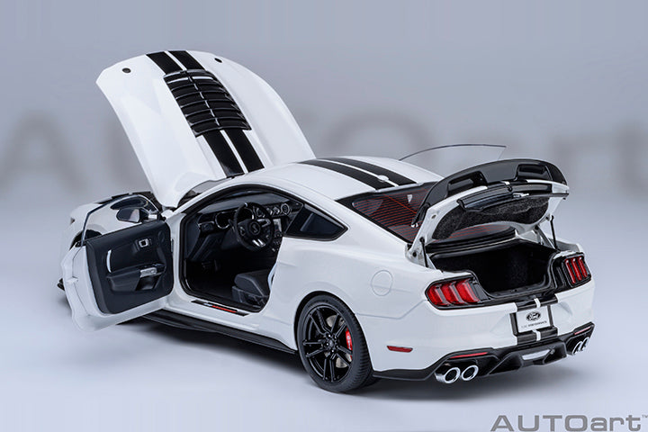 AUTOart Ford Shelby Mustang GT500 Oxford White 1:18