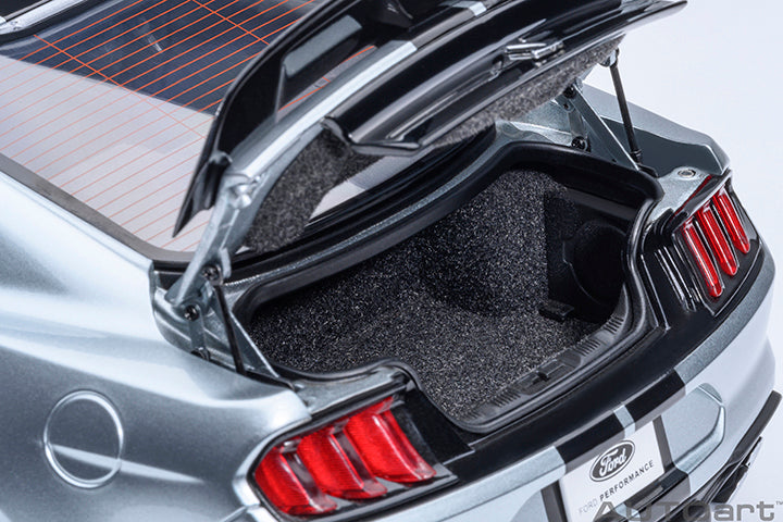 AUTOart Ford Shelby Mustang GT500 Iconic Silver 1:18