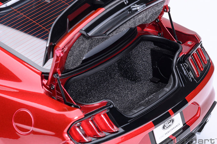 AUTOart 1:18 シェルビーGT500 レッド AUTOart 1/18 フォード マスタング シェルビー GT500 （レッド