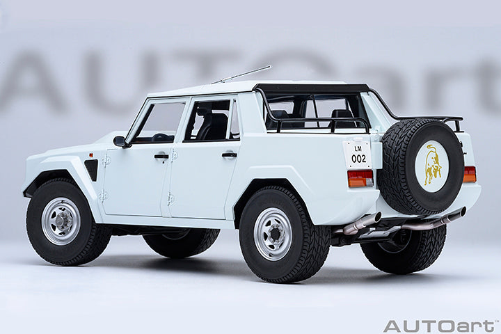 AUTOart Lamborghini LM002 Bianco Polo Park (White) 1:18