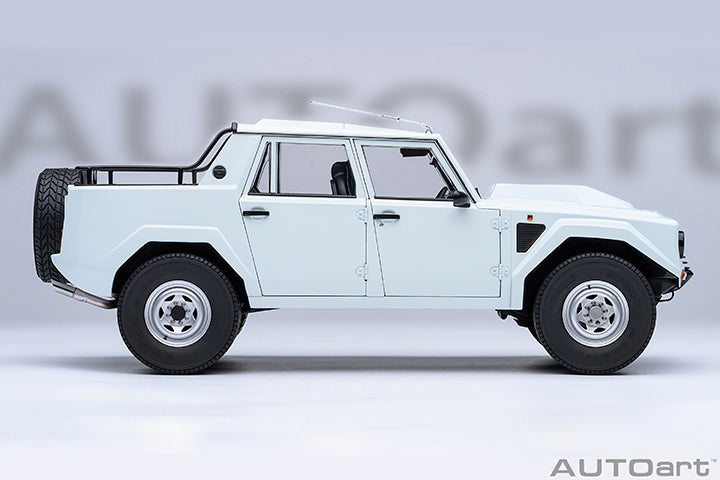 AUTOart Lamborghini LM002 Bianco Polo Park (White) 1:18