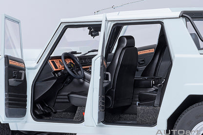 AUTOart Lamborghini LM002 Bianco Polo Park (White) 1:18