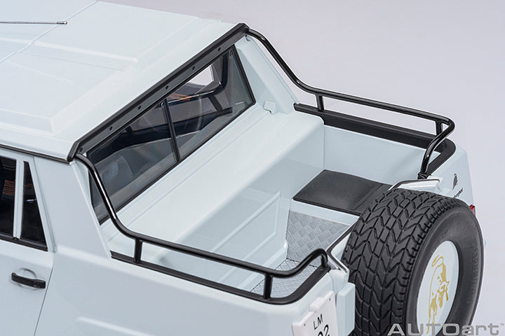 AUTOart Lamborghini LM002 Bianco Polo Park (White) 1:18