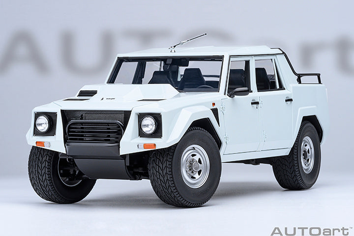 AUTOart Lamborghini LM002 Bianco Polo Park (White) 1:18