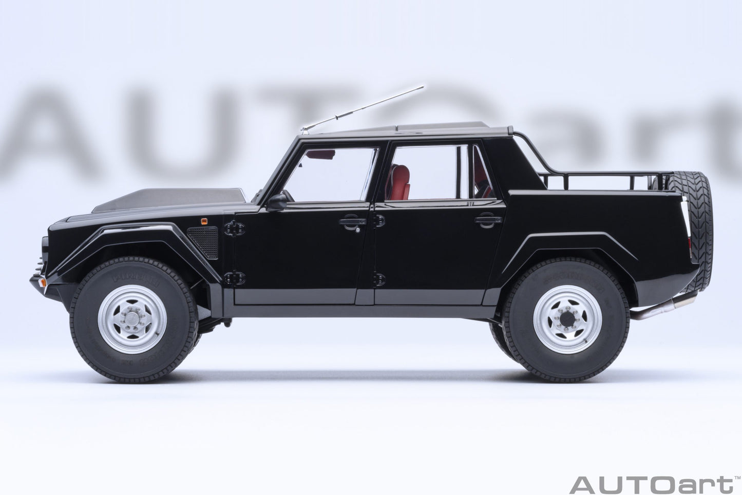 AUTOart Lamborghini LM002 Nero Tenebre (Black) 1:18
