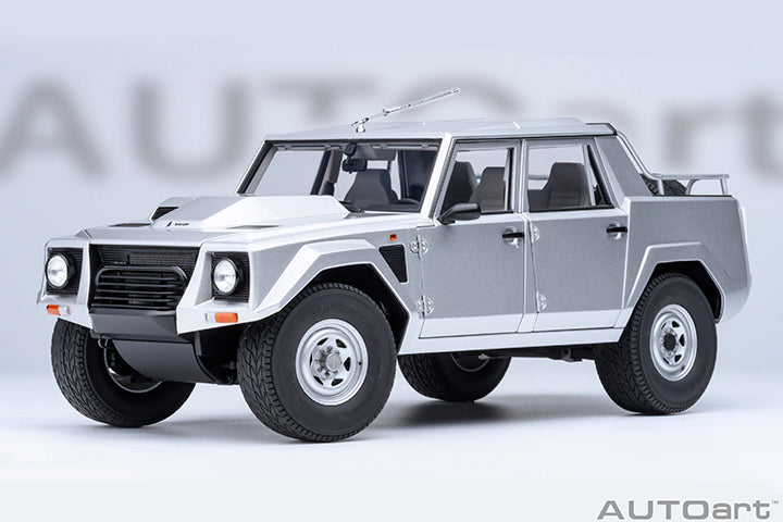 AUTOart Lamborghini LM002 Argento (Metallic Silver) 1:18