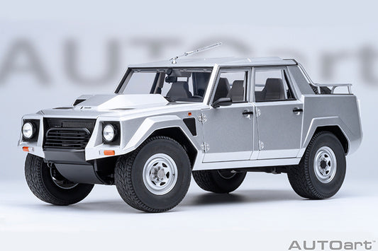 AUTOart Lamborghini LM002 Argento (Metallic Silver) 1:18
