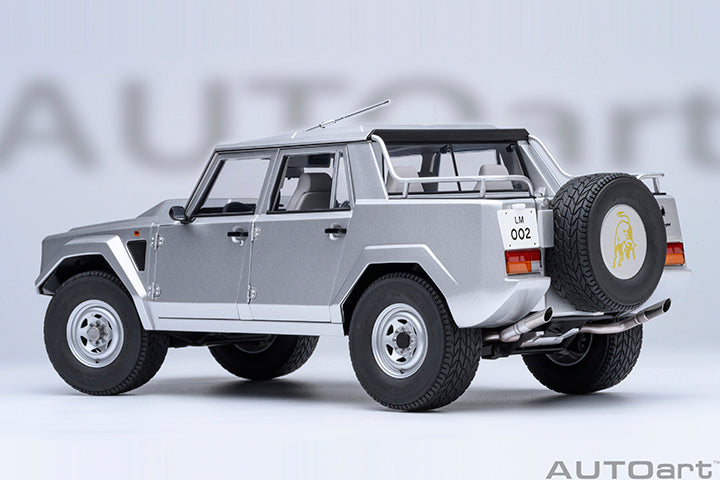 AUTOart Lamborghini LM002 Argento (Metallic Silver) 1:18