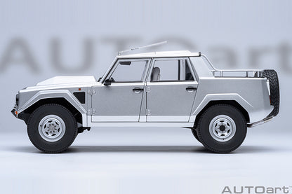AUTOart Lamborghini LM002 Argento (Metallic Silver) 1:18