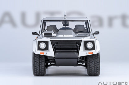 AUTOart Lamborghini LM002 Argento (Metallic Silver) 1:18