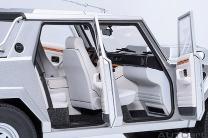 AUTOart Lamborghini LM002 Argento (Metallic Silver) 1:18