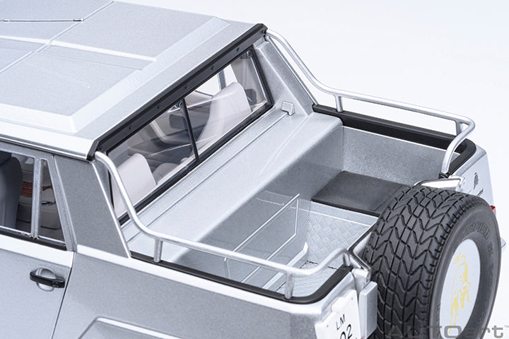 AUTOart Lamborghini LM002 Argento (Metallic Silver) 1:18