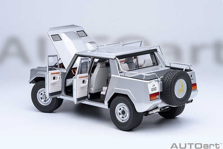 AUTOart Lamborghini LM002 Argento (Metallic Silver) 1:18